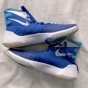 Size 11 Nike blue basketball shoes